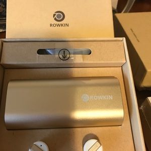 Rowkin Bit Charge Stereo wireless headphones